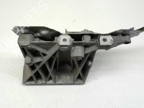 Soporte motor RENAULT TRAFIC II Van (FL) 2.0 dCi 115 (FL01, FL0U) (114 hp) 13375451