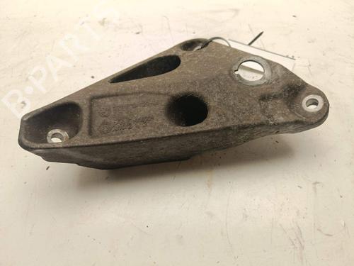 Used Engine mount Engine mount 18962140 18962140