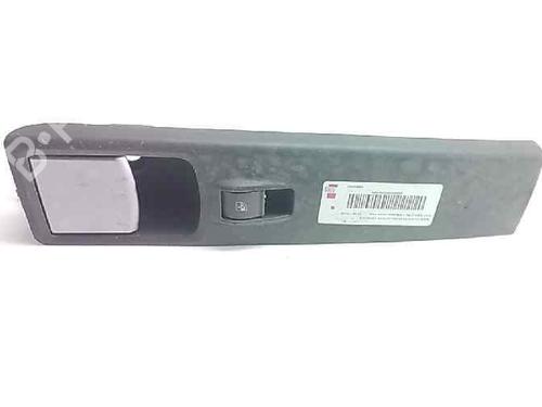Used Front right interior door handle Front right interior door handle 15836315 15836315