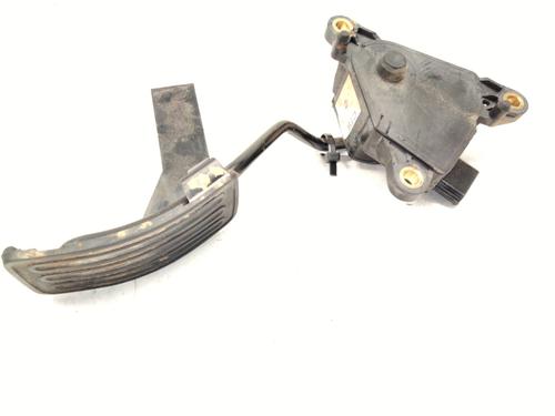 Used Clutch pedal RENAULT KOLEOS I (HY_) 2.0 dCi (HY0K) (150 hp) 24513918