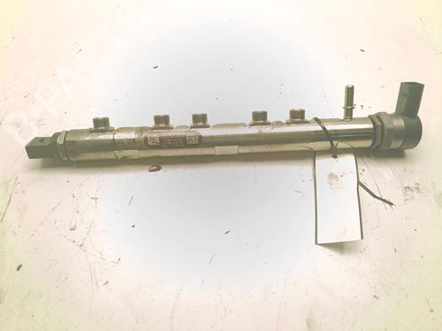 Used Injection rail Injection rail 18865576 18865576