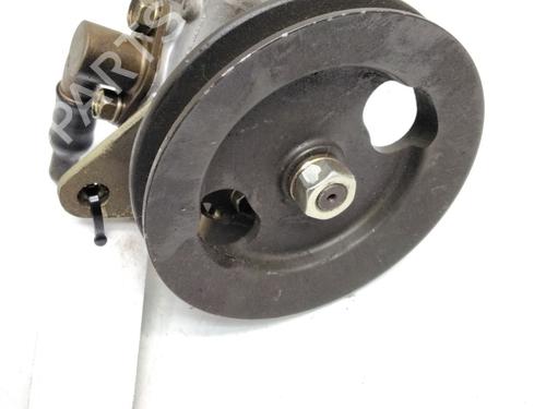 Used Steering pump NISSAN SERENA (C23) 2.3 D (75 hp) 18244569