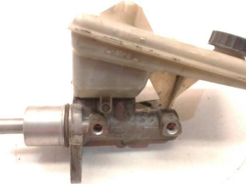 Used Brake master cylinder RENAULT TRAFIC II Van (FL) [2001-2025]  7533301