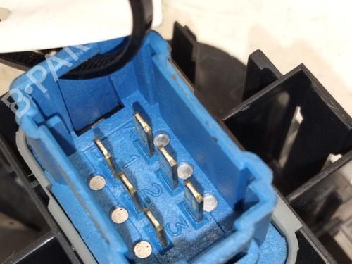 Right front window switch RENAULT MASTER III Van (FV) 2.3 dCi 150 FWD (FV0F, FV03, FV09) | BP32001049I26