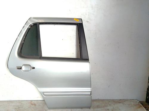 Dør højre bagtil MERCEDES-BENZ M-CLASS (W163) ML 270 CDI (163.113) (163 hp) 30277084