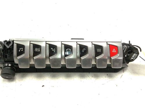 Used Switch Switch PEUGEOT 3008 II SUV (MC_, MR_, MJ_, M4_) 1.5 BlueHDi 130 (131 hp) 39951183 39951183