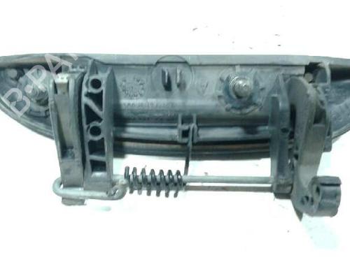 Used Rear left exterior door handle RENAULT MEGANE I (BA0/1_) [1995-2004]  8323165