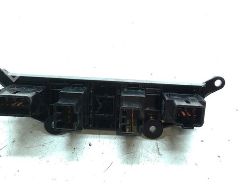 Warnblinkschalter HYUNDAI H-1 / STAREX Bus (A1) 2.5 TD | BP30833671I22