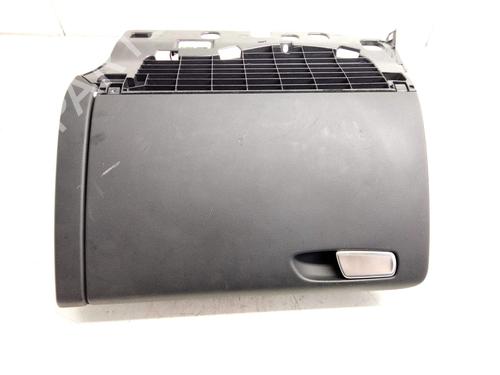 Used Glove box Glove box 17059285 17059285