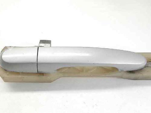 Used Front right exterior door handle Front right exterior door handle KIA SPORTAGE II (JE_, KM_) 2.0 CRDi (140 hp) 6989586 6989586