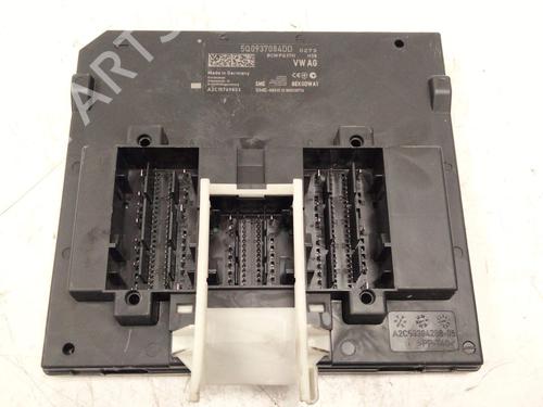 Used Fuse box Fuse box 38331329 38331329