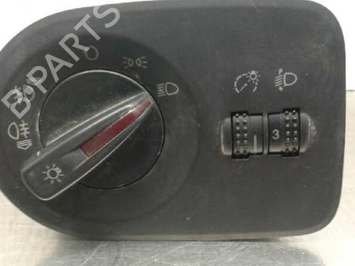 Used Headlight switch SEAT IBIZA IV SC (6J1, 6P5) [2008-2018]  32859862