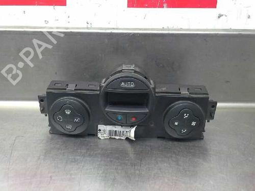 Used Climate control RENAULT MEGANE II (BM0/1_, CM0/1_) 1.9 dCi (BM0G, CM0G) (120 hp) 5263085