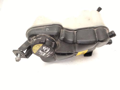 expansion-tank-volvo-xc60-i-suv-156-2008-2009-2010-2011-2012-2013-2014-2015-2016-2017-2018-36805295 main image