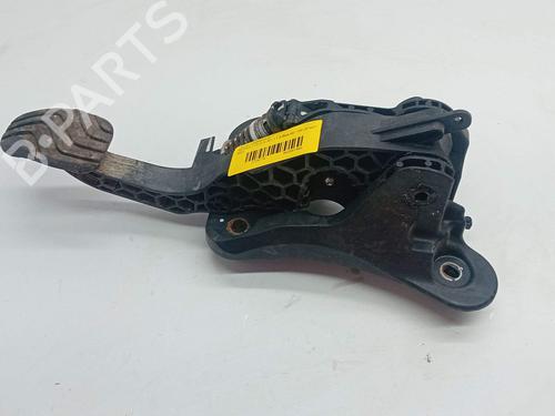 clutch-pedal-renault-clio-v-b7_-2019-26904016 main image