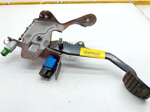 Used Clutch pedal RENAULT CAPTUR I (J5_, H5_) [2013-2025]  28294938