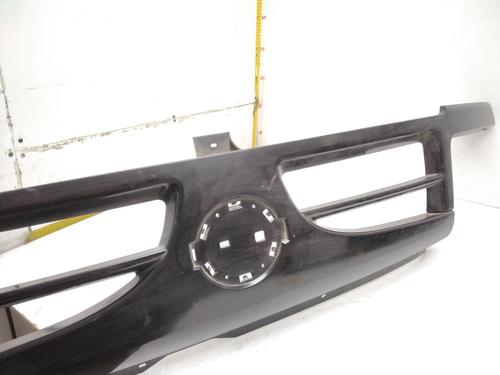 Used Grille NISSAN INTERSTAR Van (X70) dCi 80 (82 hp) 25228187