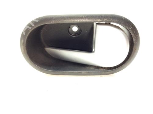 Used Front right interior door handle FORD FIESTA V (JH_, JD_) 1.4 16V (80 hp) 18844688