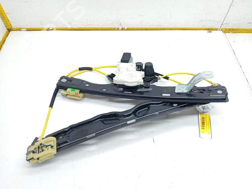 front-right-window-mechanism-land-rover-range-rover-velar-l560-2017-27925173 main image