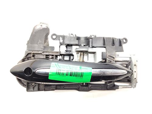 Used Front left exterior door handle BMW 7 (F01, F02, F03, F04) 730 d (245 hp) 17921691