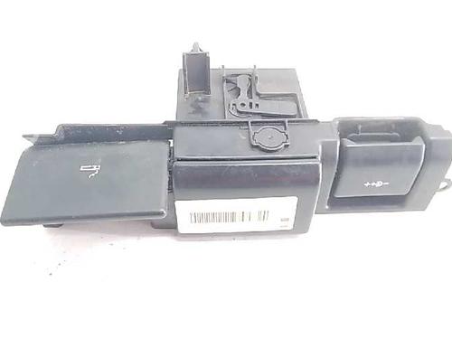 Used Ashtray LAND ROVER DISCOVERY III (L319) 2.7 TD 4x4 (190 hp) 14318444