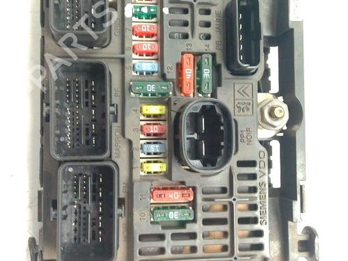 Used Fuse box Fuse box 38069442 38069442