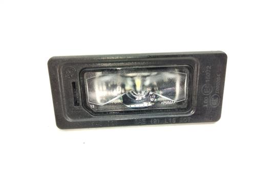 Used Licence plate light AUDI A1 (8X1, 8XK) 1.0 TFSI (95 hp) 17462733