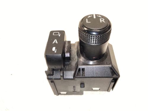 Mando retrovisor Mando retrovisor TOYOTA C-HR (_X1_) 1.8 Hybrid (ZYX10_, ZYX11_) (98 hp) 33931226 33931226