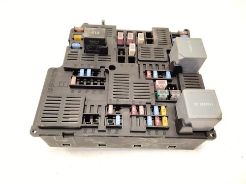 Sikringsdåse VOLVO XC60 II (246) B4 Mild-Hybrid (197 hp) 30470423