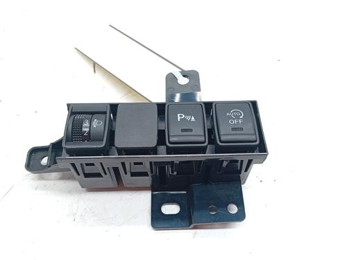 Used Switch NISSAN X-TRAIL III (T32_, T32R, T32RR) 1.6 dCi (T32) (130 hp) 29145906