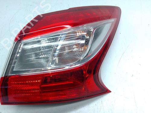 right-taillight-nissan-pulsar-hatchback-c13-2014-36917584 main image