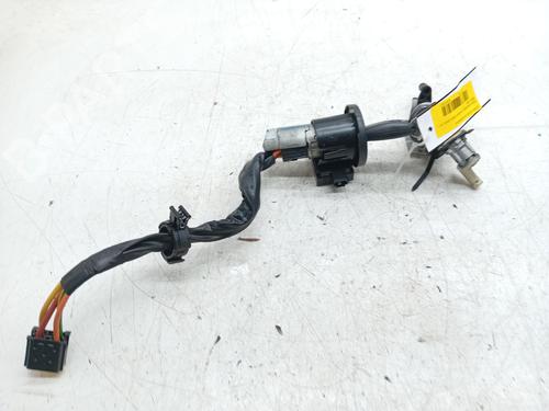 Used Ignition barrel DACIA SANDERO 1.4 (BS0C, BS0A, BS0G, BS1F, BS0E) (75 hp) 24573220