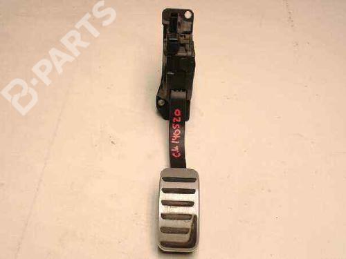 Used Pedal Pedal VOLVO V40 Hatchback (525) D3 (150 hp) 7828796 7828796