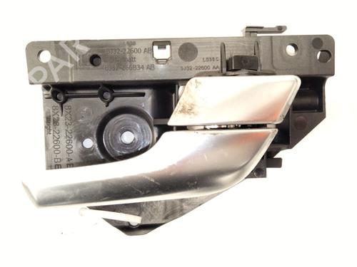 Used Front right interior door handle LAND ROVER RANGE ROVER EVOQUE (L538) 2.0 D (150 hp) 25303497