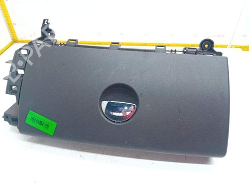 Used Glove box Glove box 17493879 17493879