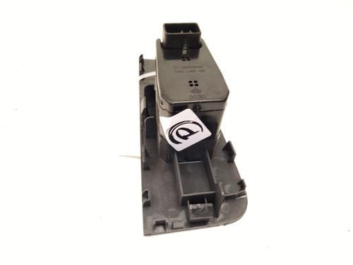 Right front window switch CHEVROLET EPICA (KL1_) 2.0 D | BP27322325I26 