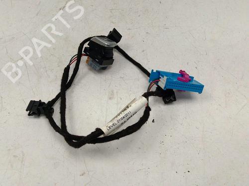 right-front-window-switch-audi-q3-8ub-8ug-2011-2012-2013-2014-2015-2016-2017-2018-2019-2020-37795528 main image
