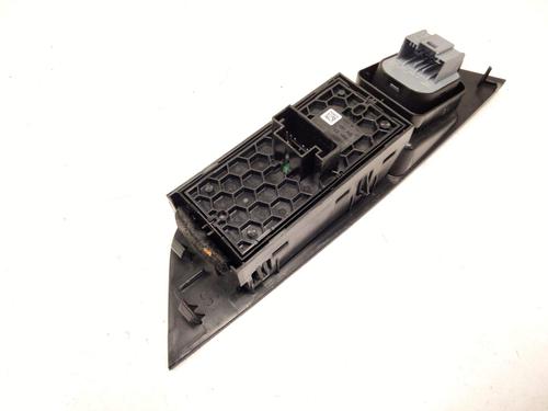 Left front window switch SKODA KAROQ (NU7, ND7) 1.5 TSI | BP30485682I27 - Image 3
