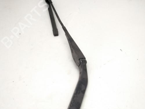 Front windshield wiper arm BMW 1 (E87) 118 d | BP7022058C143