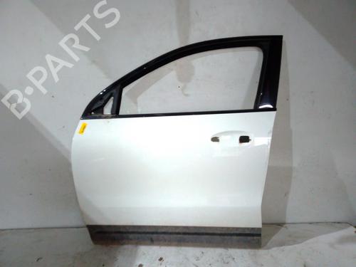 Used Left front door MERCEDES-BENZ GLA (H247) GLA 200 (247.787) (163 hp) 29946563