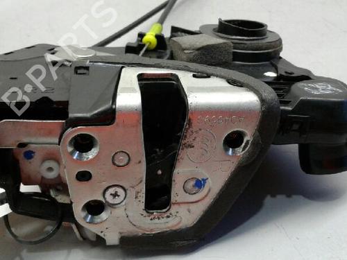 Used Front right lock TOYOTA AVENSIS (_T25_) 2.2 D-4D (ADT251_, ADT251R) (150 hp) 7256827