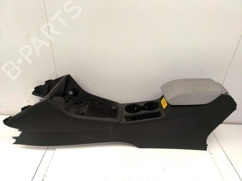 Used Armrest / Center console Armrest / Center console 37991920 37991920