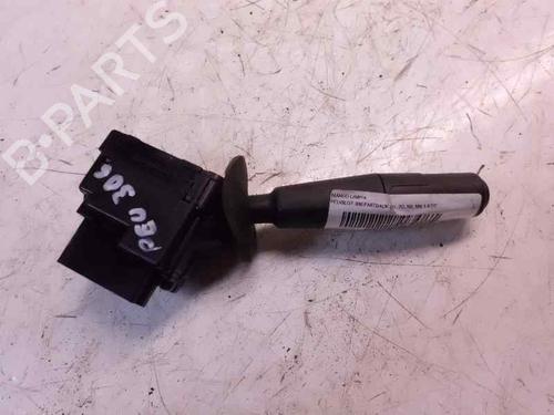 Used Steering column stalk Steering column stalk PEUGEOT 306 (7B, N3, N5) 1.9 SRDT (90 hp) 1568576 1568576