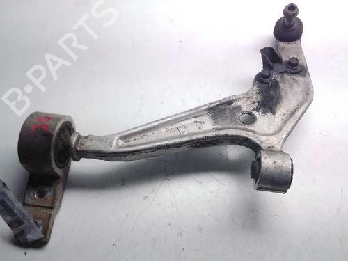 Querlenker links vorne für NISSAN X-TRAIL I (T30) [2001-2013]  17055247