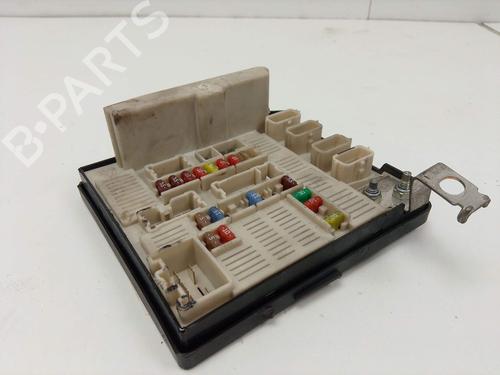 Used Fuse box Fuse box RENAULT MEGANE II (BM0/1_, CM0/1_) 1.5 dCi (BM1F, CM1F) (86 hp) 40260615 40260615