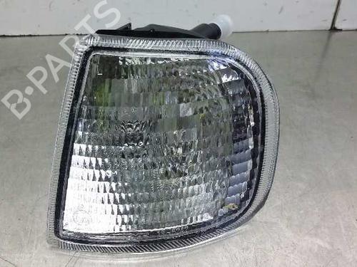 Used Left front indicator SEAT CORDOBA (6K1, 6K2) 1.4 i (60 hp) 8824923