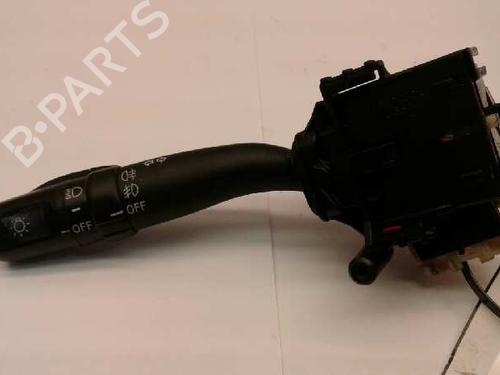 Used Headlight switch TOYOTA AVENSIS Saloon (_T25_) 2.2 D-4D (ADT251_, ADT251R) (150 hp) 10298179
