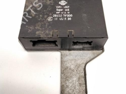 Used Comfort control module NISSAN TERRANO II (R20) 2.7 TDi 4WD (125 hp) 17650398