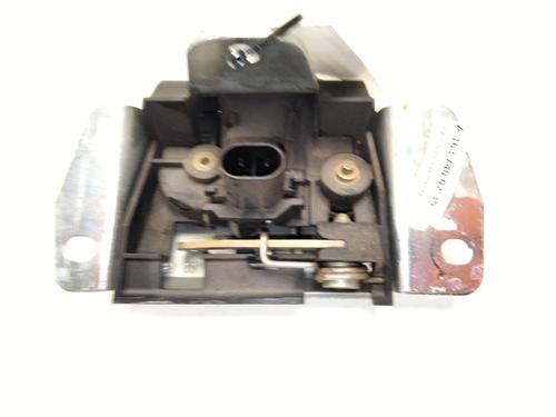 Tailgate lock MERCEDES-BENZ M-CLASS (W163) ML 270 CDI (163.113) | BP30287565C101