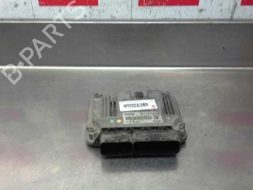 Used Engine control unit (ECU) OPEL VECTRA C (Z02) [2002-2009]  610293